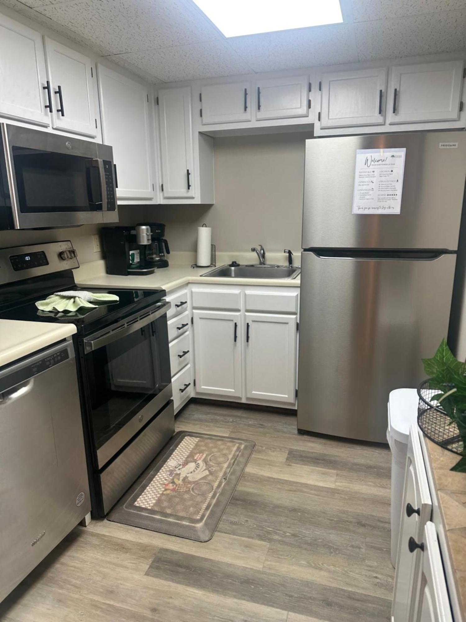 River Place Condos #401 2Bd ピジョンフォージ エクステリア 写真